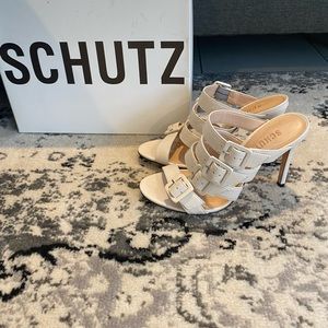 BNIB Schutz Leather Buckled Sandals Size 7.5B
